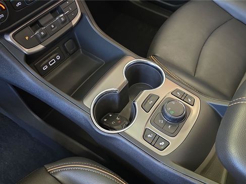 Used 2023 GMC Terrain AT4 w/ Infotainment Package II AWD/4WD image 23