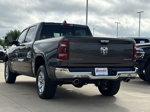 Used 2022 RAM 1500 Laramie AWD/4WD image 7