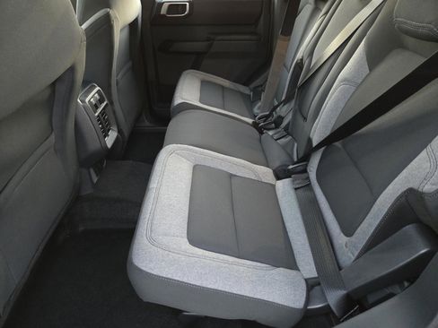 New 2025 Ford Bronco 4-Door image 7