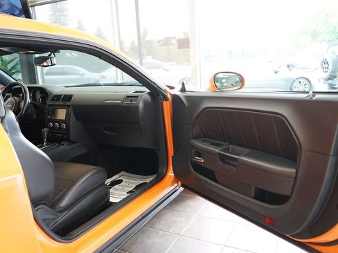 Used 2014 Dodge Challenger R/T RWD image 40