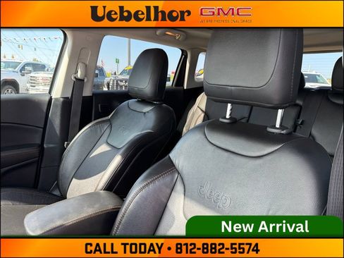 Used 2021 Jeep Compass Limited w/ Sun and Sound Group AWD/4WD image 22