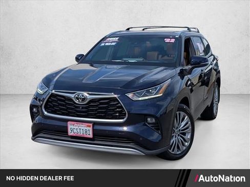 Used 2022 Toyota Highlander Platinum AWD/4WD image 1