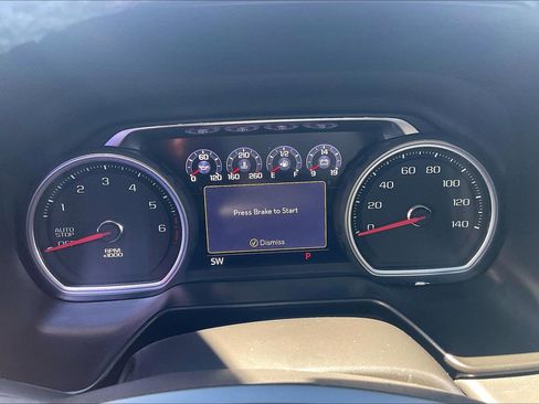 Used 2021 Chevrolet Suburban High Country w/ Premium Package AWD/4WD image 25