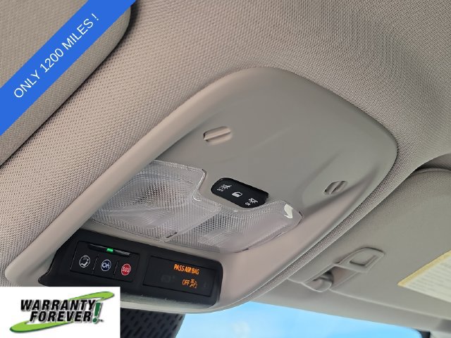 Used 2027 Chevrolet Bolt LT w/ Comfort Package FWD image 25