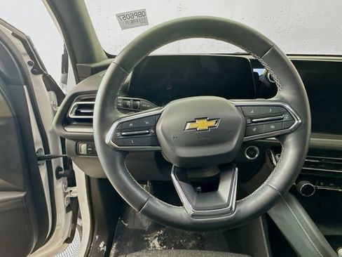 Used 2024 Chevrolet Traverse LT image 14