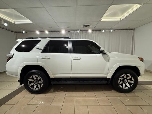 Used 2021 Toyota 4Runner TRD Off-Road Premium w/ Moonroof Package AWD/4WD image 6