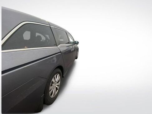 Used 2016 Honda Odyssey SE image 10