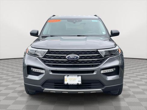 Used 2023 Ford Explorer XLT w/ Equipment Group 202A image 2