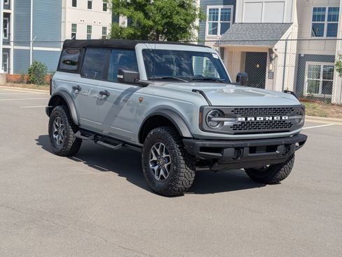 Certified 2024 Ford Bronco Badlands AWD/4WD image 2
