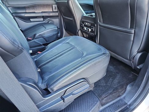 Used 2018 Ford Expedition Limited w/ Equipment Group 301A image 11