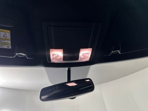 Used 2018 Ford Explorer XLT w/ Equipment Group 202A image 24