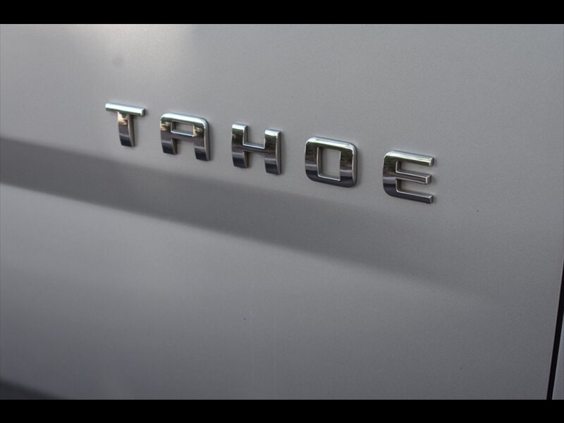 Used 2018 Chevrolet Tahoe LT w/ Luxury Package RWD image 57
