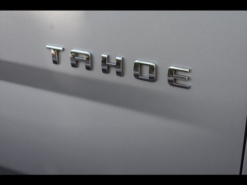 Used 2018 Chevrolet Tahoe LT w/ Luxury Package RWD image 57