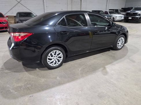 Used 2019 Toyota Corolla LE FWD image 12