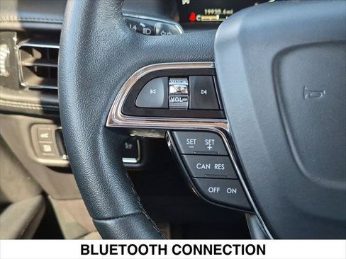 Certified 2022 Lincoln Nautilus FWD w/ Premium Package image 14