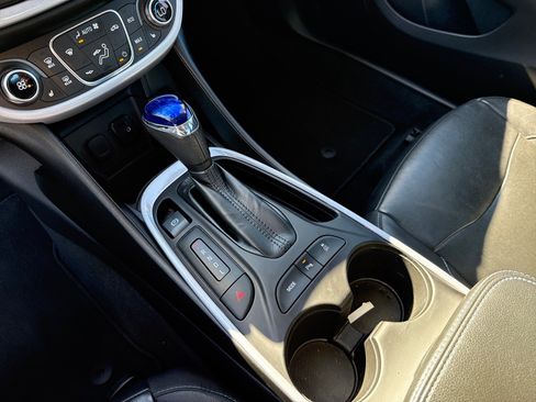 Used 2018 Chevrolet Volt LT w/ LT Driver Confidence Package image 21