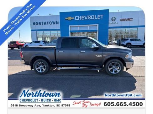 Used 2016 RAM 1500 Laramie w/ Convenience Group AWD/4WD image 7