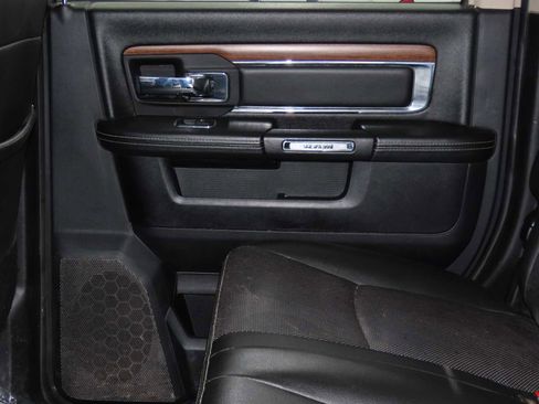 Used 2015 RAM 3500 Laramie w/ Convenience Group image 18