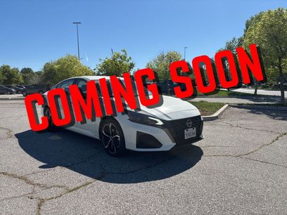 Used 2023 Nissan Altima 2.5 SR