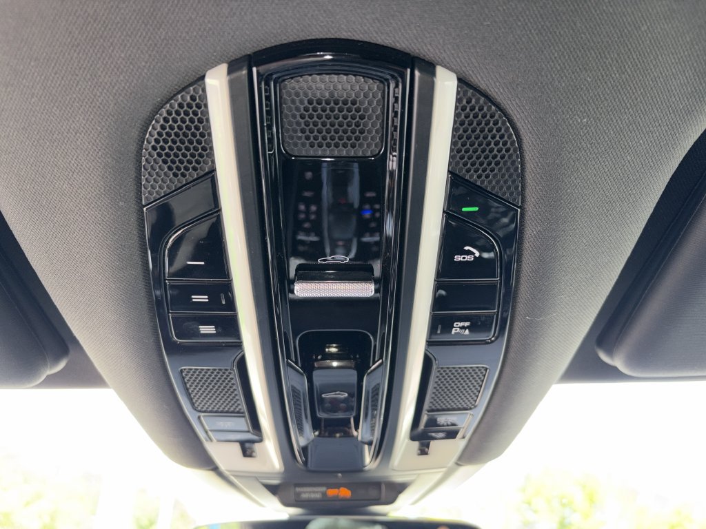 Used 2020 Porsche Cayenne AWD/4WD image 14