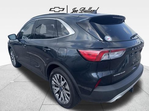 Used 2022 Ford Escape Titanium image 5