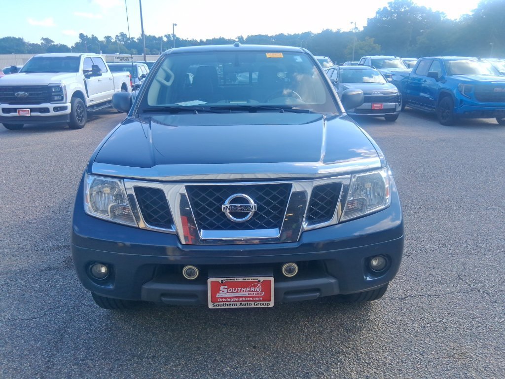 Used 2018 Nissan Frontier SV w/ Value Truck Package AWD/4WD image 2