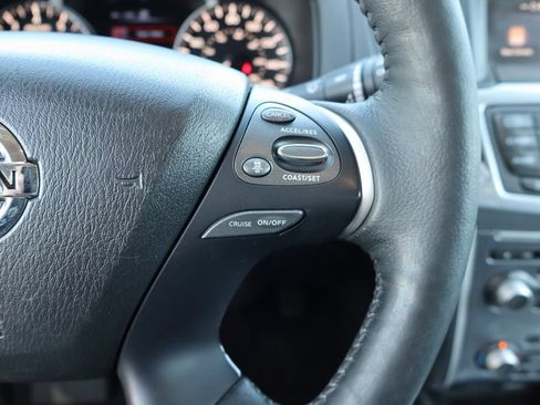 Used 2019 Nissan Pathfinder SL w/ SL Premium Package AWD/4WD image 30