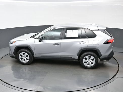 Used 2024 Toyota RAV4 LE AWD/4WD image 35