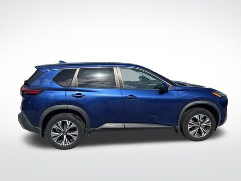 Certified 2022 Nissan Rogue SV image 3