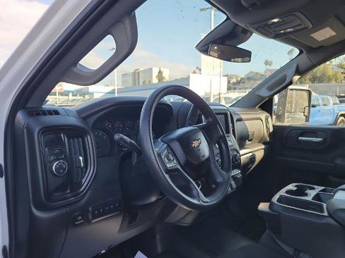 Used 2024 Chevrolet Silverado 2500 W/T w/ WT Convenience Package image 10