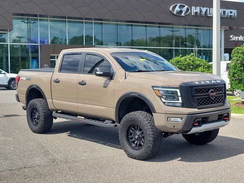 Used 2021 Nissan Titan PRO-4X w/ Pro-4x Convenience Package AWD/4WD image 1