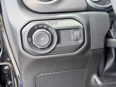 Used 2023 Jeep Wrangler Sport AWD/4WD image 12