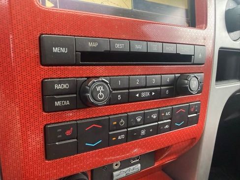 Used 2010 Ford F150 Raptor image 30