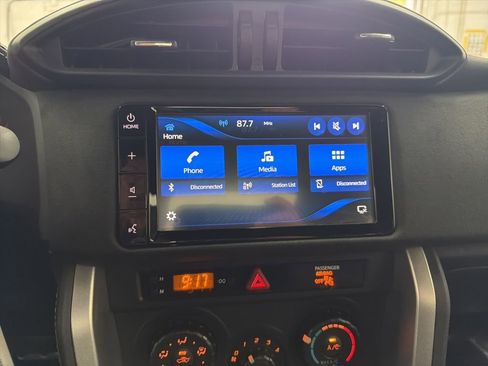 Used 2020 Toyota 86 image 25