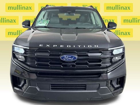 New 2026 Ford Expedition Max Active RWD image 18