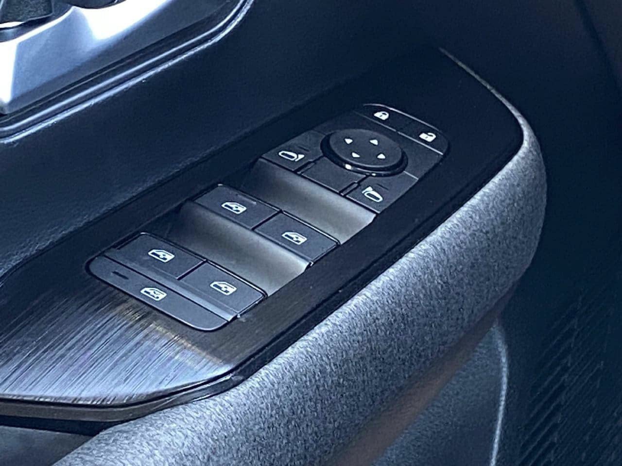 New 2027 Nissan Kicks SV FWD image 29