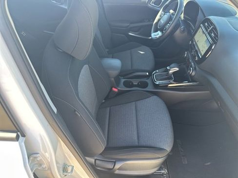 Used 2022 Kia Soul S image 20