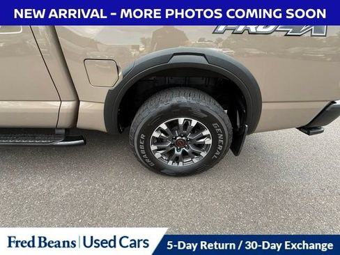 Used 2023 Nissan Titan PRO-4X w/ Pro-4x Convenience Package AWD/4WD image 10