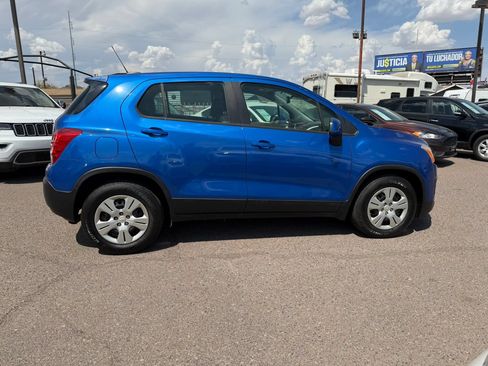 Used 2015 Chevrolet Trax LS FWD image 4