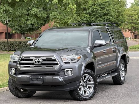 Used 2016 Toyota Tacoma Limited w/ Towing Package AWD/4WD image 2