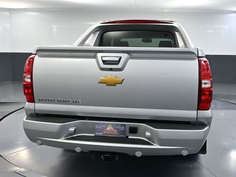 Used 2012 Chevrolet Avalanche LT w/ All-Star Edition AWD/4WD image 6