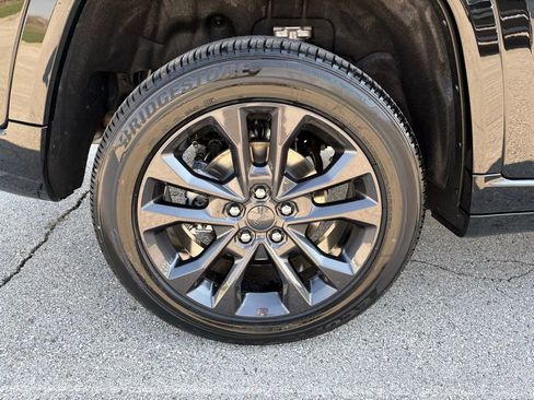 New 2026 Jeep Grand Cherokee Limited AWD/4WD image 12