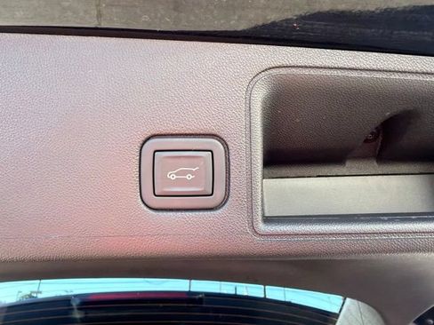 Used 2023 GMC Terrain SLE w/ Driver Convenience Package AWD/4WD image 27