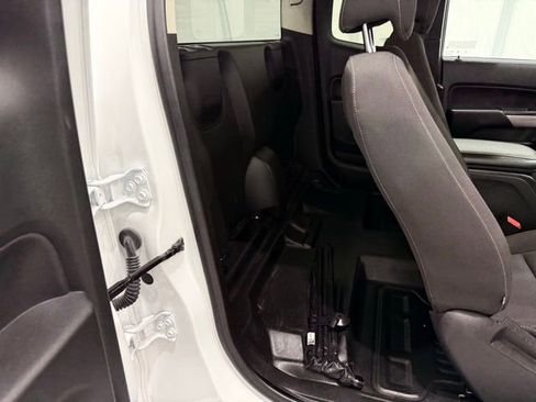 Used 2021 Chevrolet Colorado LT w/ Fleet Safety Package image 21