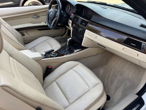 Used 2010 BMW 328i Convertible RWD image 31