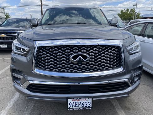 Used 2018 INFINITI QX80 4WD w/ Driver Assistance Package image 3