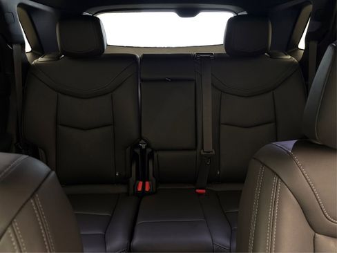 New 2025 Cadillac XT5 Luxury image 17