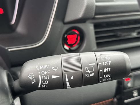 Used 2025 Honda Pilot TrailSport image 21