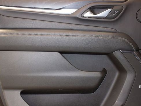 Used 2022 GMC Yukon XL Denali w/ Denali Premium Package image 22