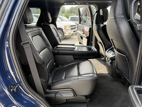 Used 2018 Lincoln Navigator Reserve w/ Technology Package AWD/4WD image 30